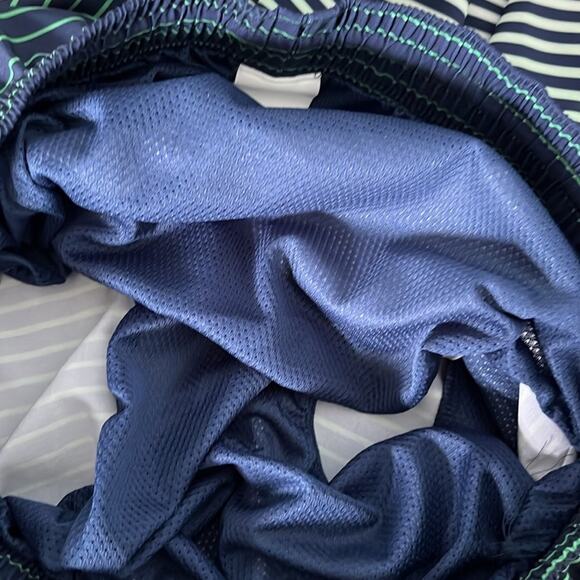 Mens Nike Swim Trunks Size Medium - Picture 8 of 8
